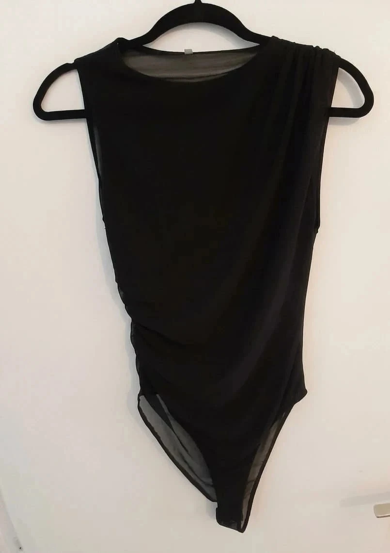 Magnifique Bodie, dos voile, taille S, couleur noir